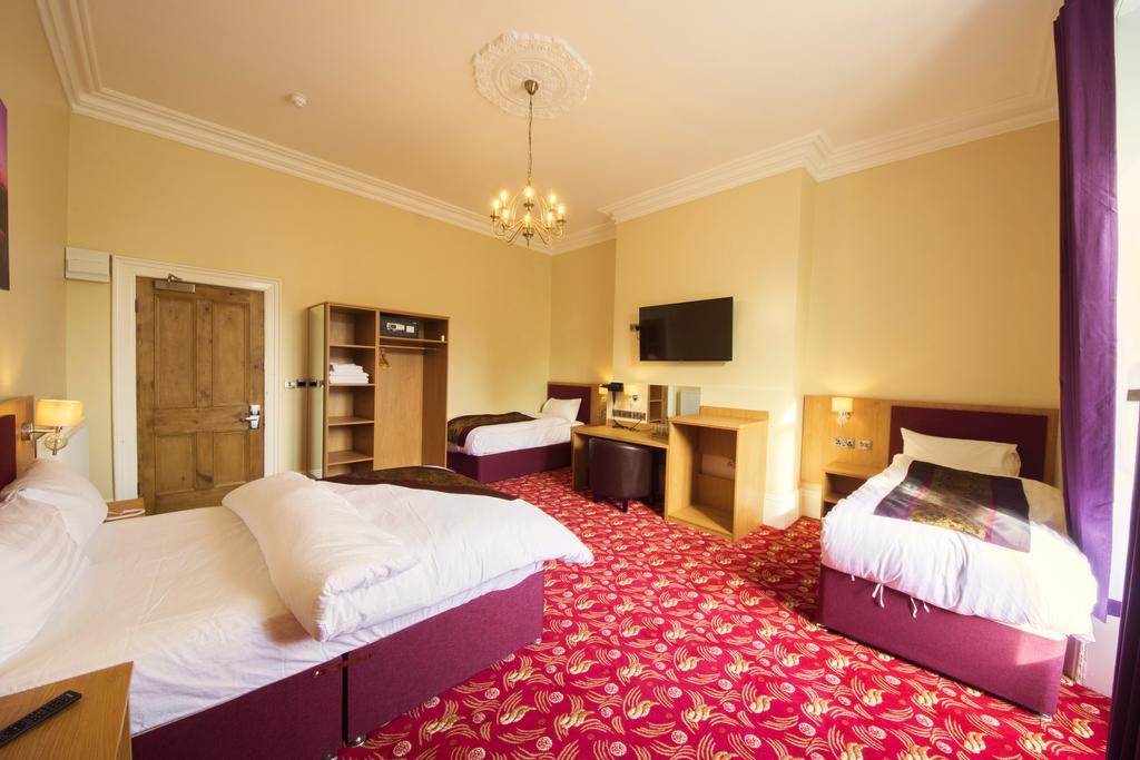 Edgerton Hotel Хаддерсфилд Экстерьер фото